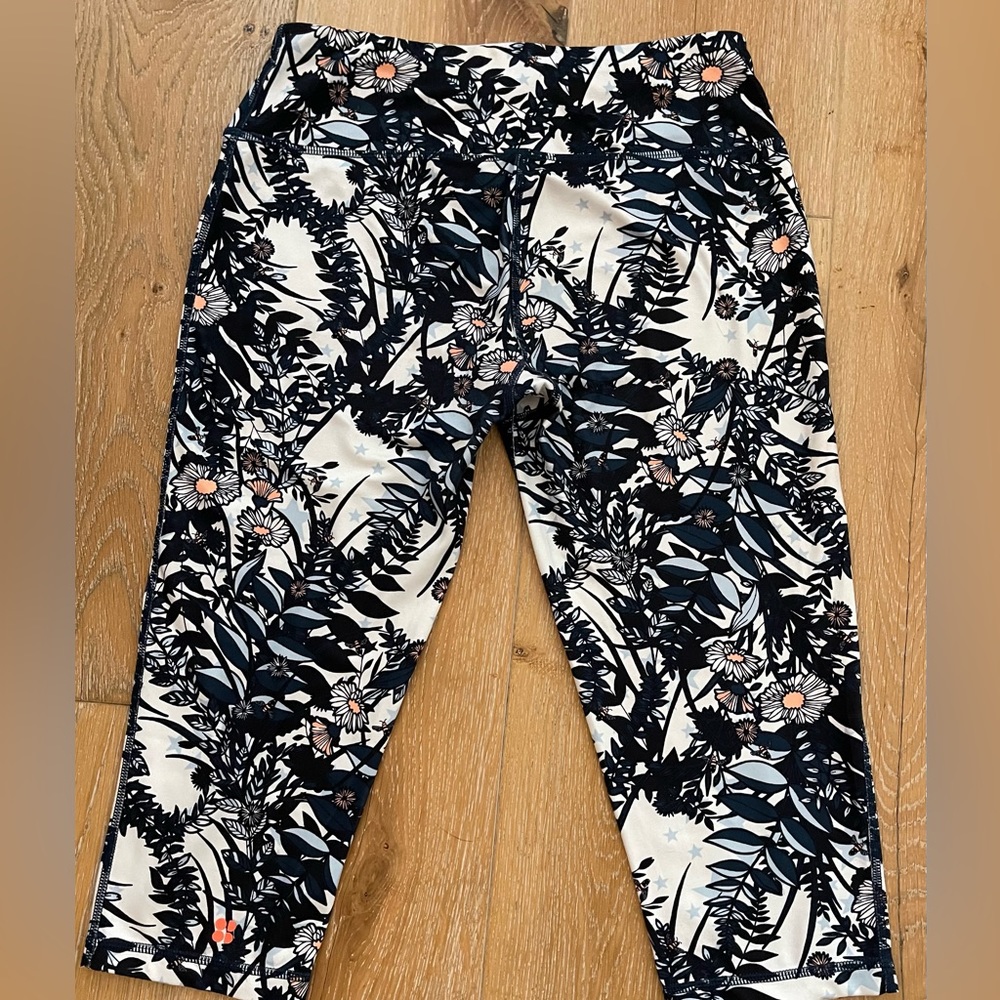 Sweaty Betty running crops. Excellent condition. Small. - Picture 8 of 11